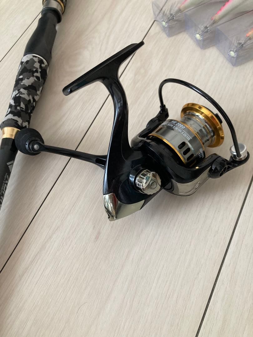 モバイルロッド2.7m 2000番リール　エギ＆ルアー　この夏釣れちゃいますよ