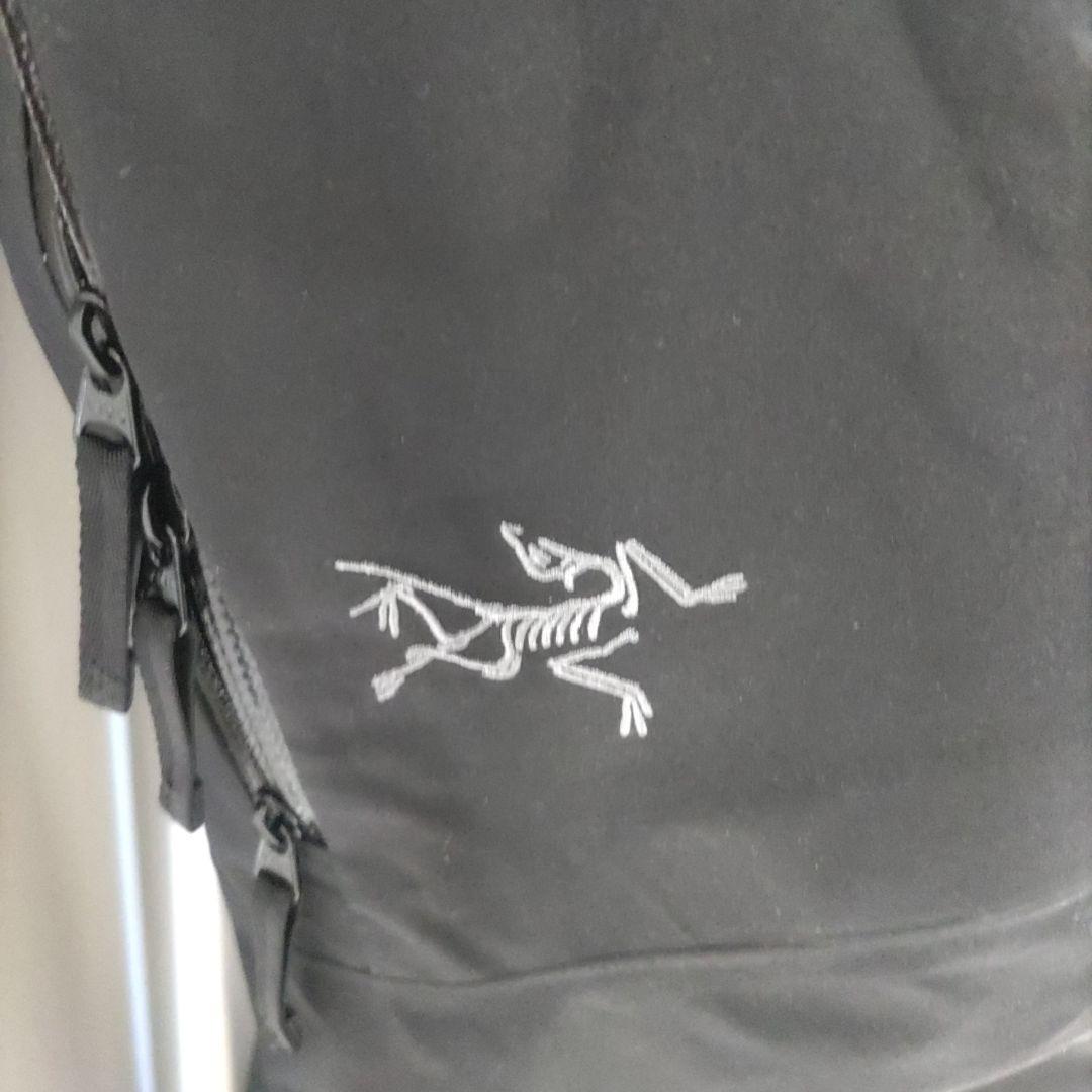 最終お値下げ。Arc'teryx GORE-TEX RUSHビブパンツ　M