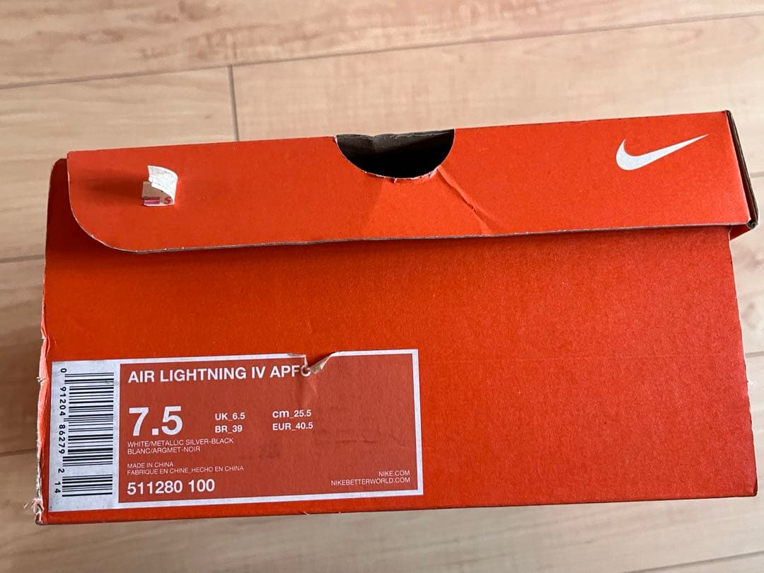 NIKE AIR スニーカー 新品タグ付 軽量 通気性25.5cm 箱付