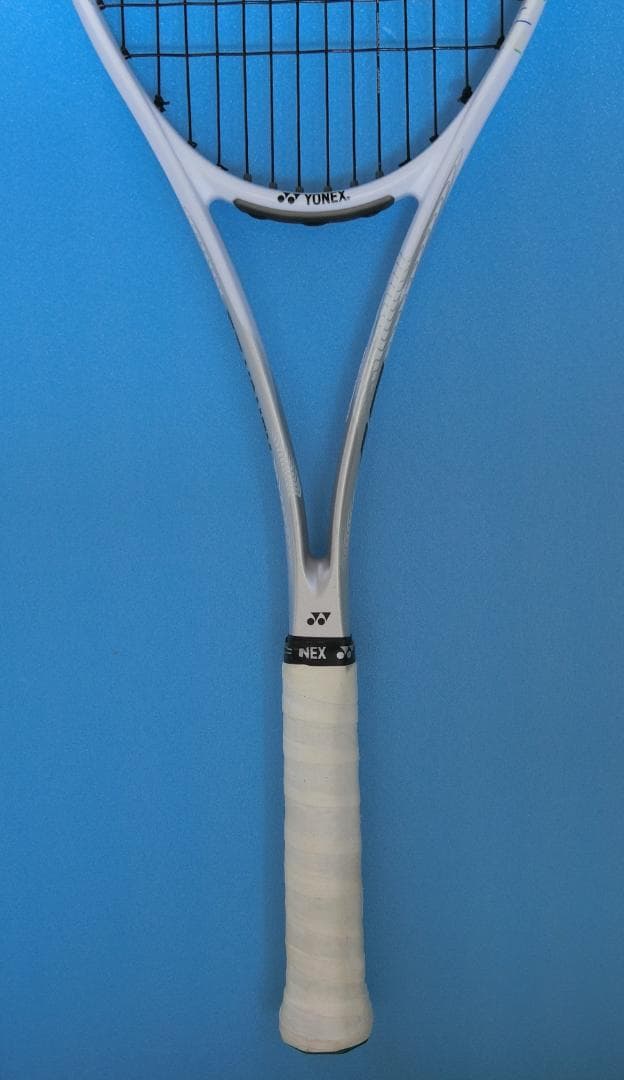 【美品】名器　YONEX ヨネックス NANOFORCE 8V 白 ソフトテニス