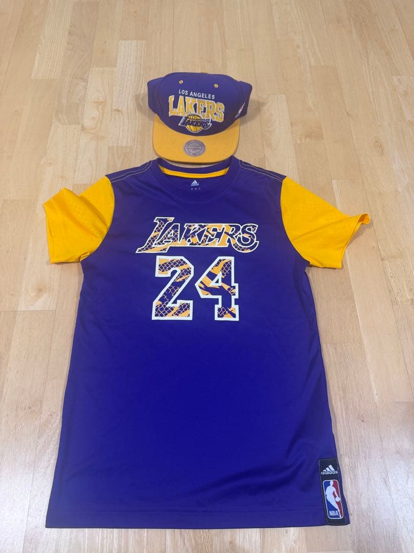 NBA レイカーズキャップ&トレーニングTシャツ&キャバリアーズパーカー