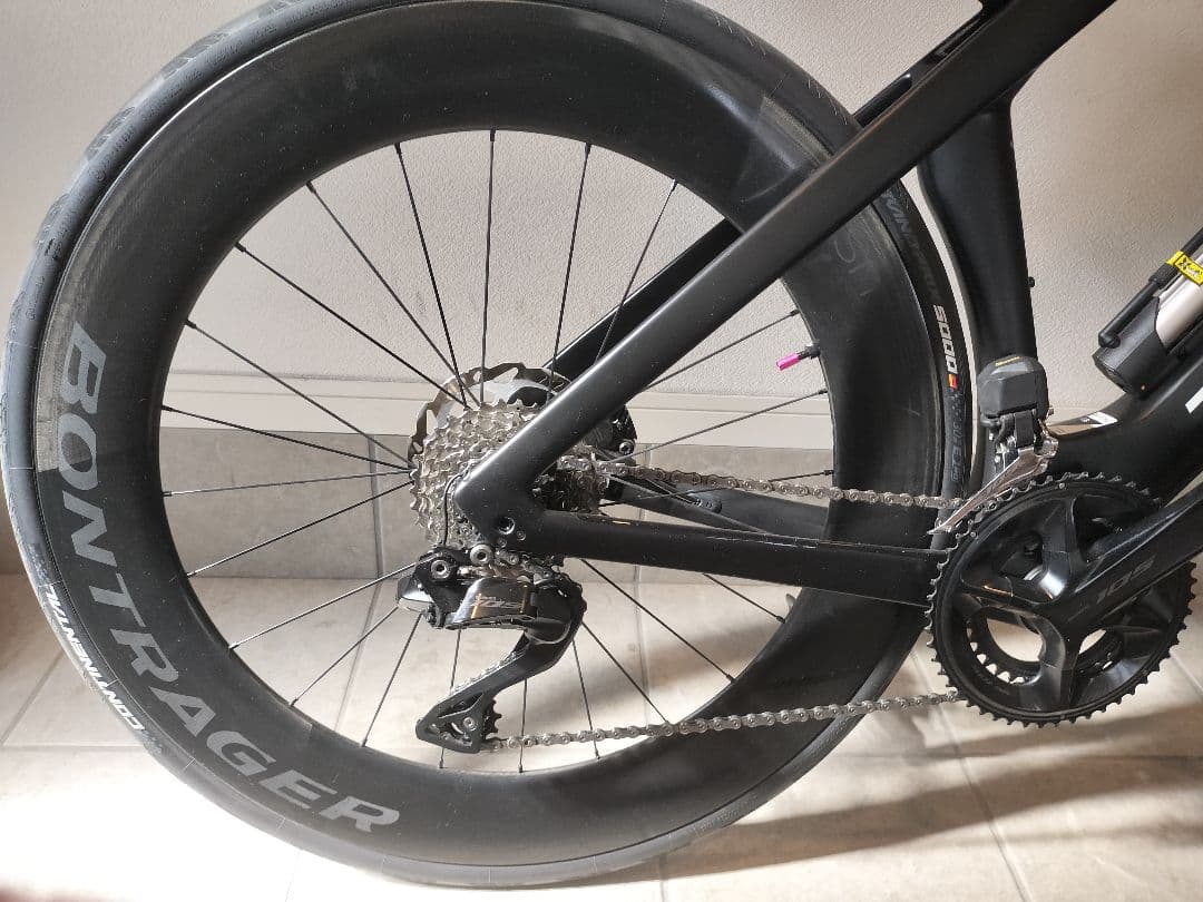 TREK Madone SL6 Gen7 Aeolus RSL75ホイール