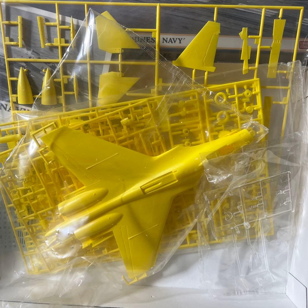 未組立プラモデル J-15 'CHINESE NAVY' 1/72モデルキット