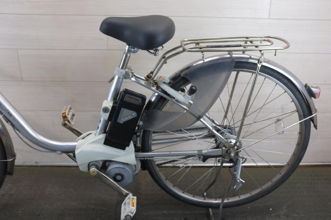 電動自転車 パナソニック　26インチ　3段　6.6Ah充電器あり