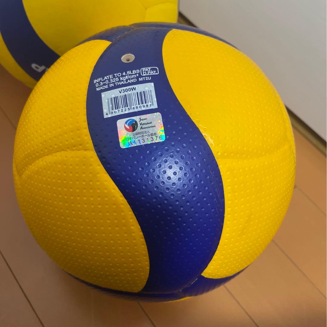 中古 ミカサ バレーボール 5号球 V335W-AP V300W 2球セット