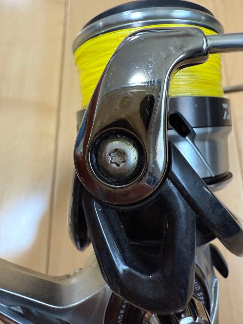 18CALDIA LT2500S スピニングリール