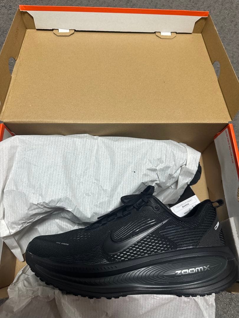 NIKE AIR ZOOM VOMERO 18 ブラック 28cm