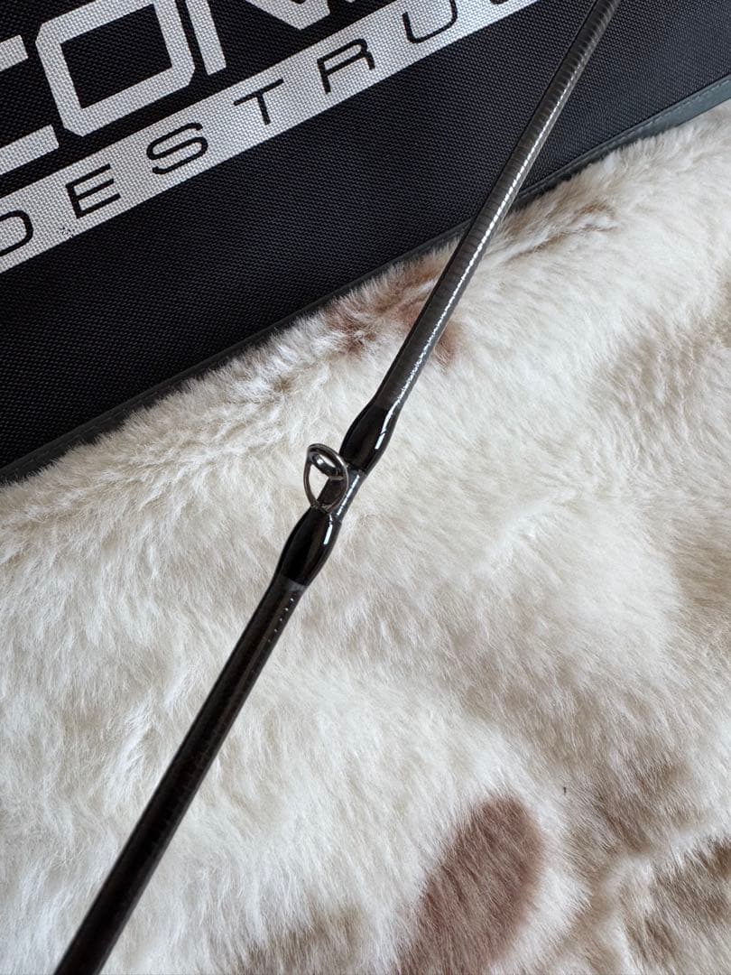 ツララ モンストロコンセプトD 77HSC モンストロ77
