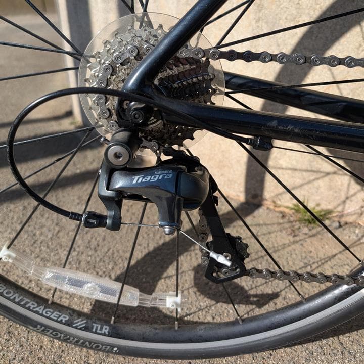 【送料込み】TREK　ロードバイク