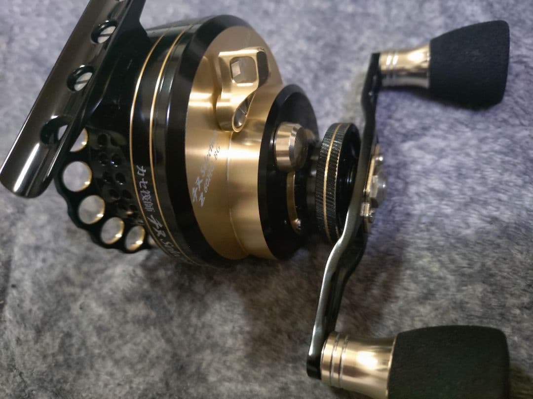 黒鯛工房のカセ筏師　チヌセレクションＺ60HG-BG（LEFT　HANDLE）