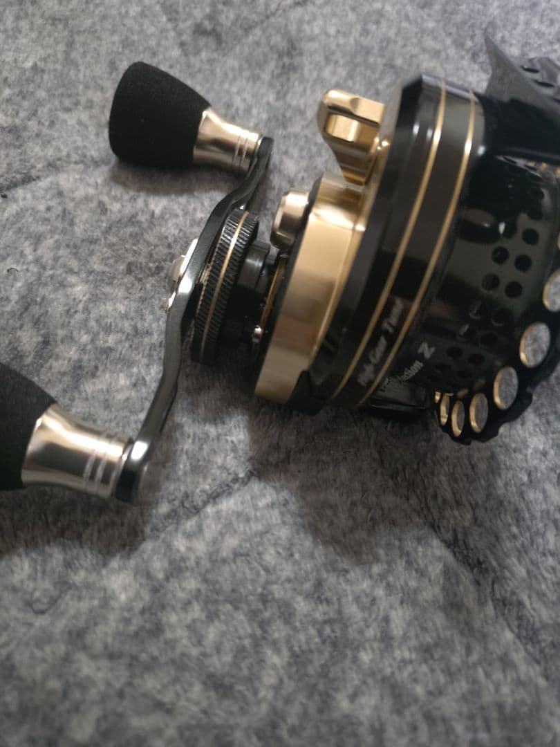黒鯛工房のカセ筏師　チヌセレクションＺ60HG-BG（LEFT　HANDLE）