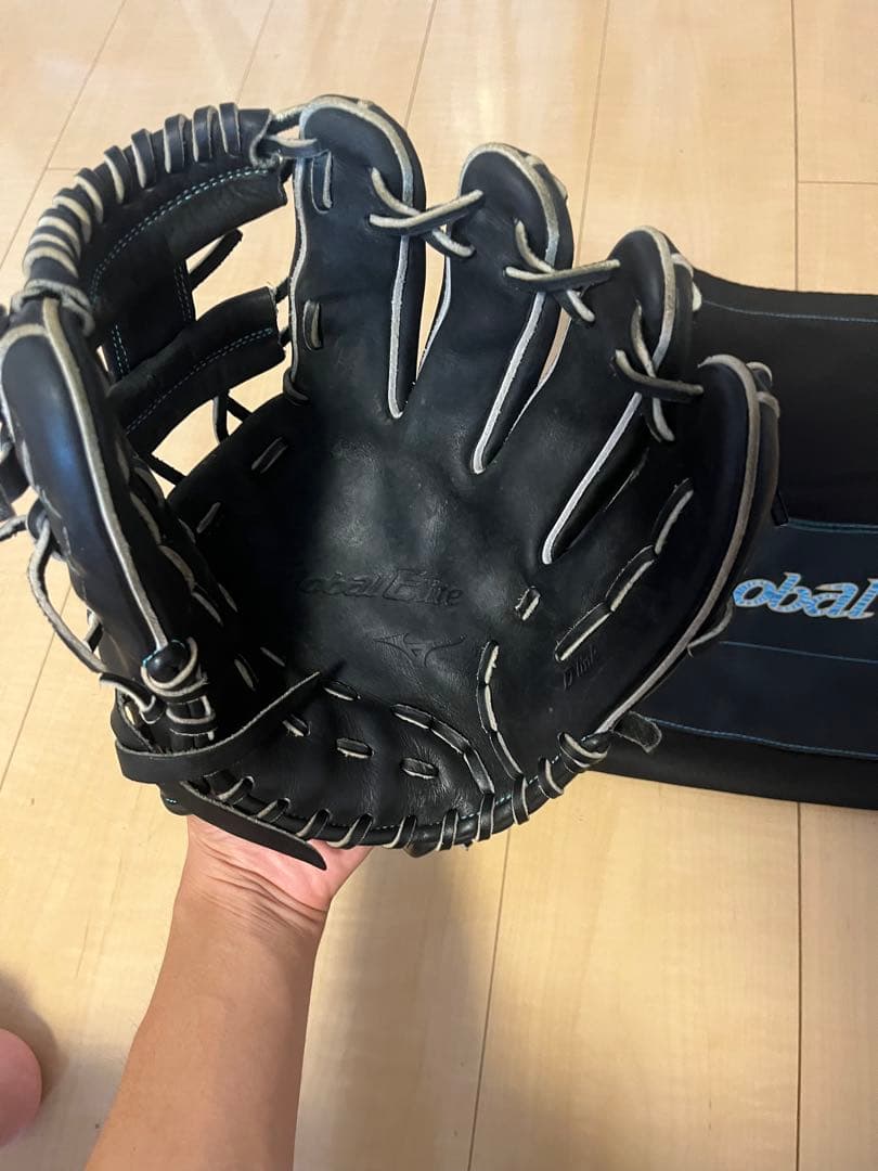 Mizuno Global Elite 軟式グローブ ケース付き