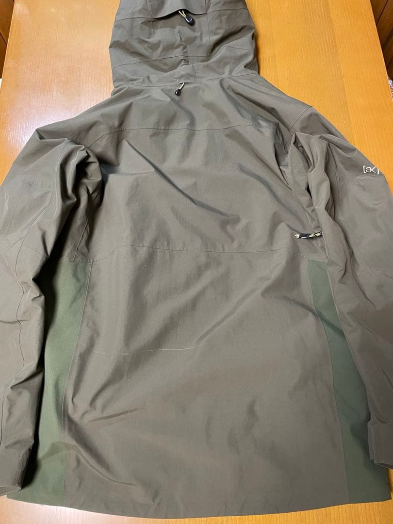 Burton [ak] GORE-TEX ジャケット オリーブ　カーキ　Sサイズ