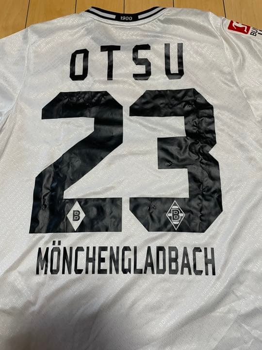 サッカー　ボルシアMG 大津モデル　サインポストカード付き