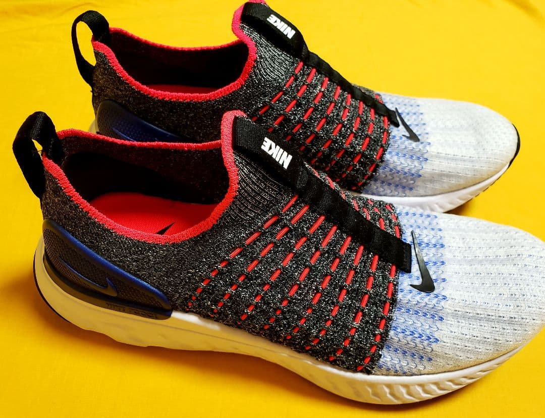 ナイキ NIKE エピックリアクトファントムフライニット　ランニングシューズ