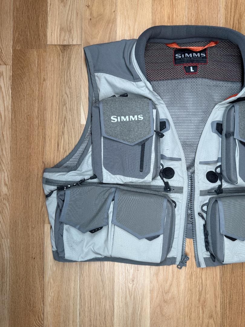 SIMMS ガイドベスト S18／US-L グレーカラー 26ポケット