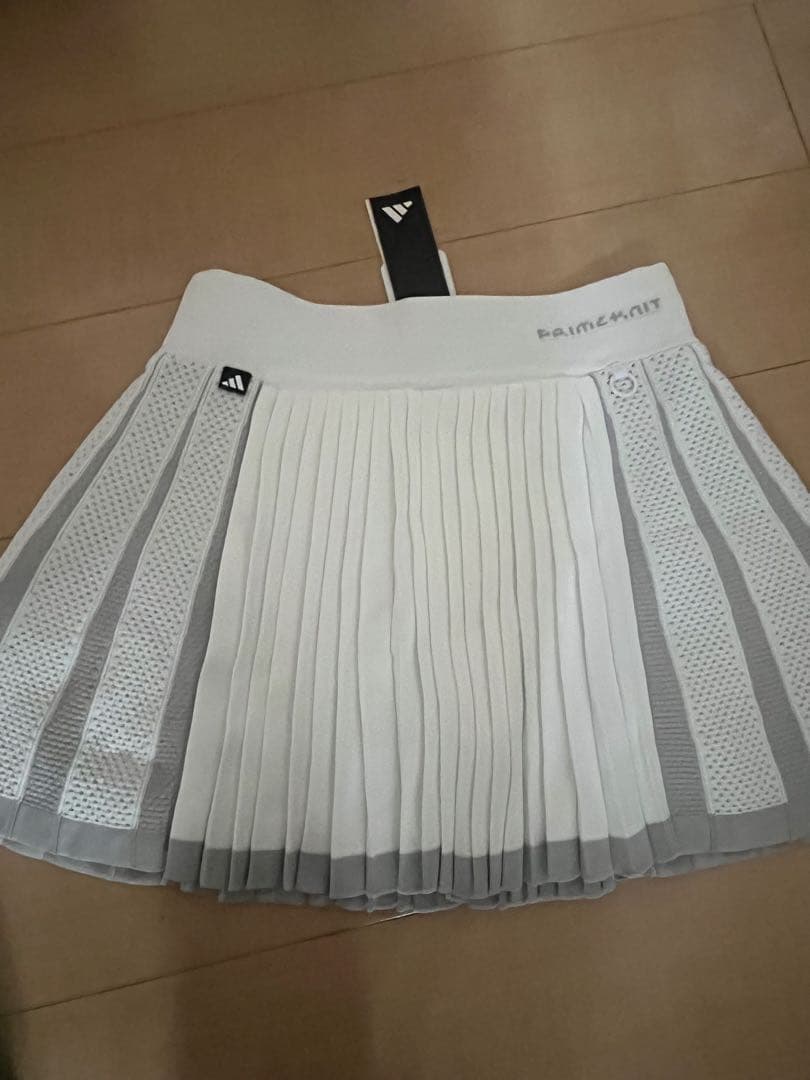 新品　adidas ゴルフ　モックネック　フレアースカート　　セットアップ　XL