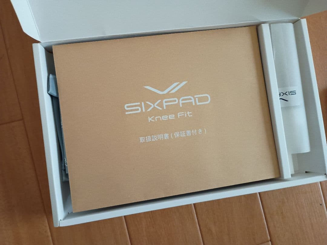 新品未使用本体　SIXPAD Knee Fit Lサイズ+リモコン2つ