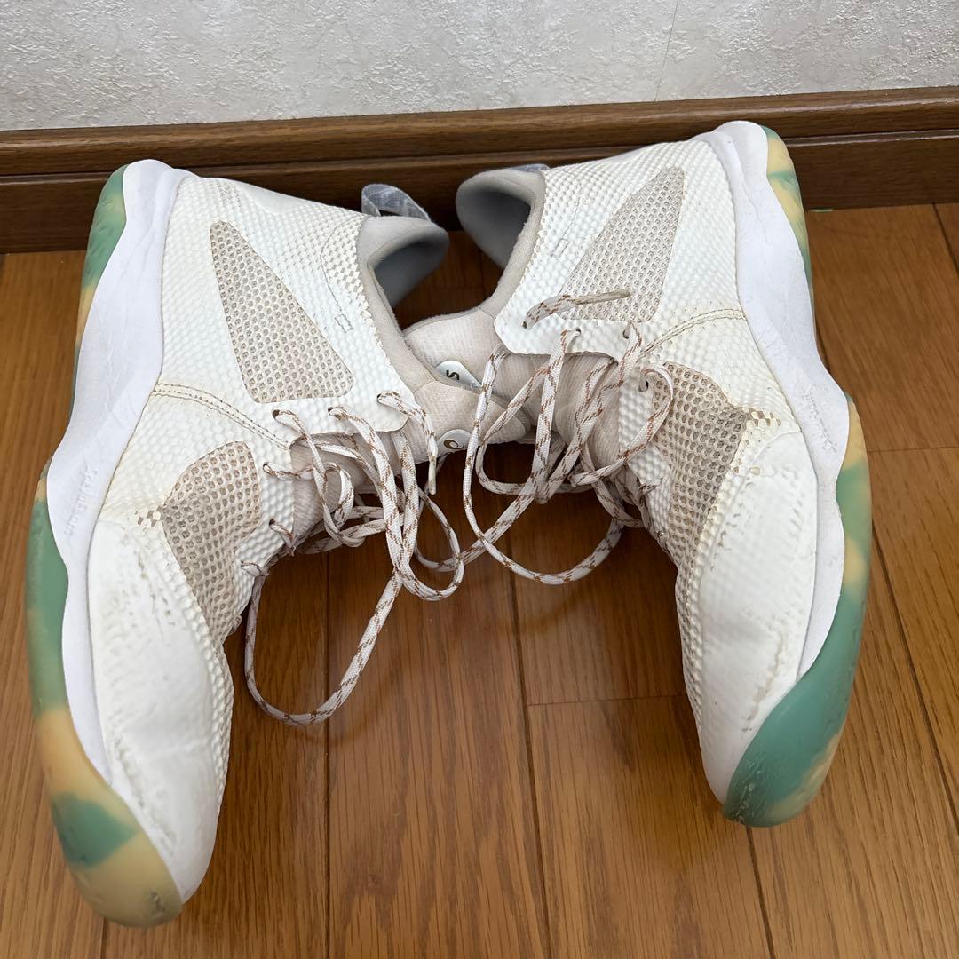 アシックス　バッシュ　BLAZE NOVA