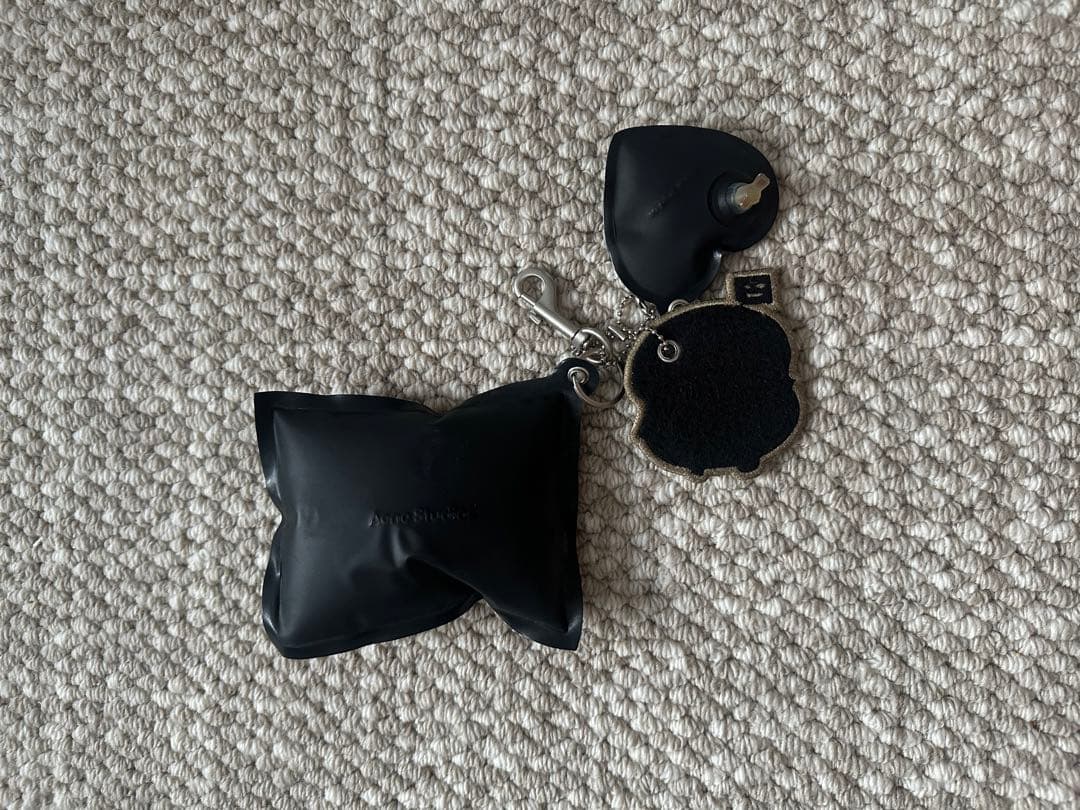 ラウンド用品・アクセサリー Acne Studios