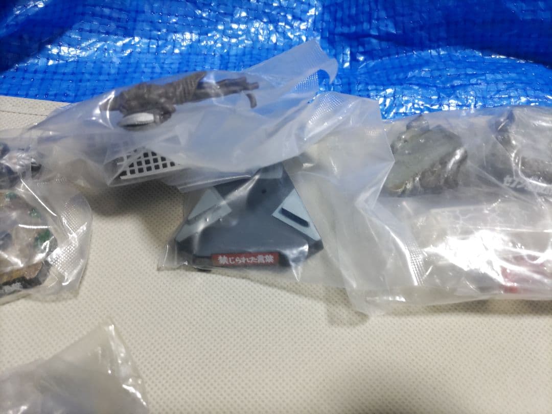 Anybuy公式アカウント1号機専用ウルトラ名鑑10体　未開封　管理４