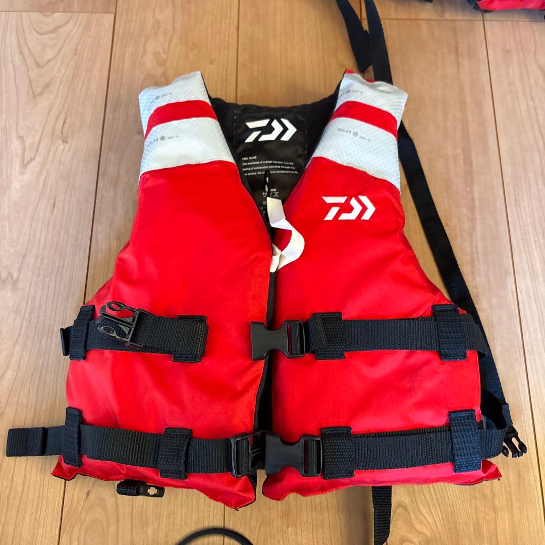 2個セット‼︎Daiwa製のLサイズレッドライフジャケット