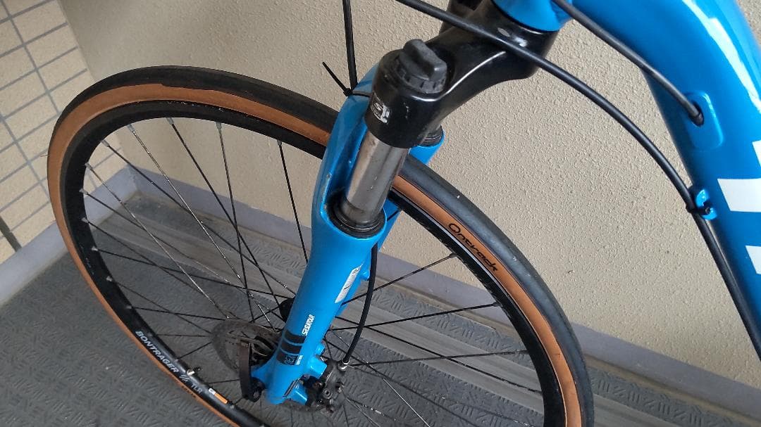 ゆーた 最終価格 TREK DUAL SPORT3 Disc