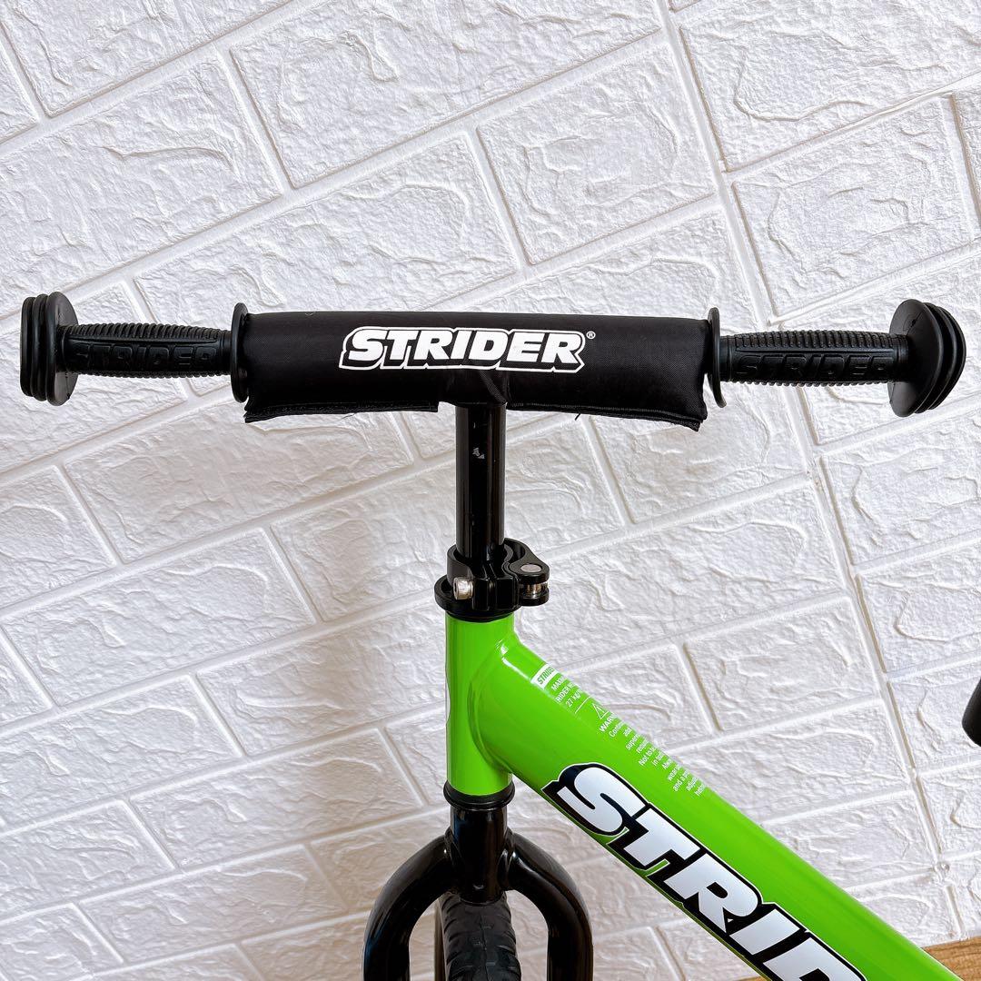 美品　STRIDER 12インチ スポーツモデル 緑　持ち運び用ベルト付き