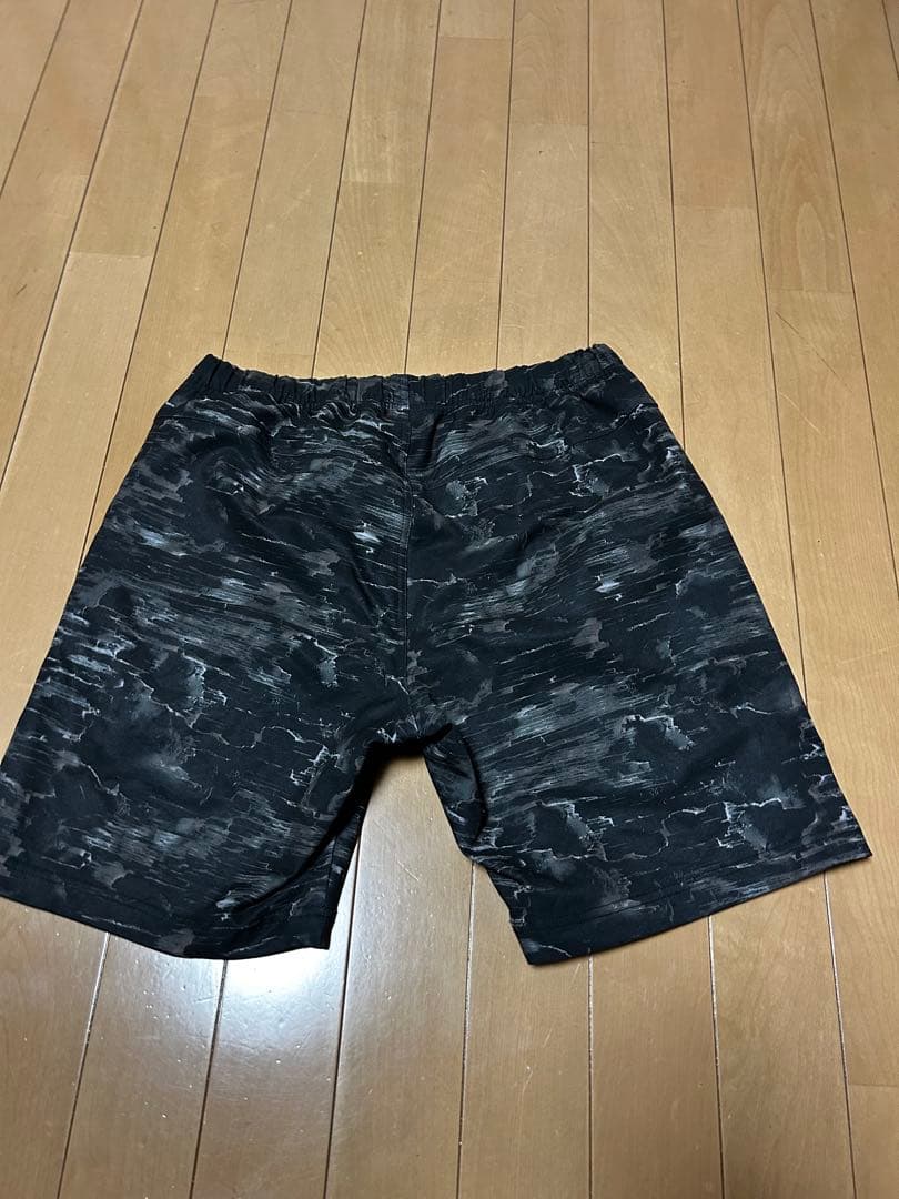 YONEX 迷彩柄パンツ Mサイズ　ハーフパンツ