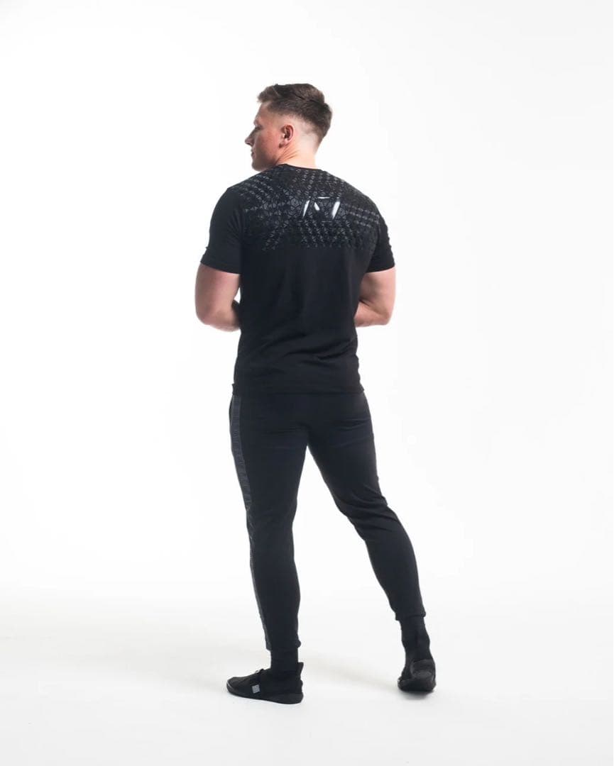A7 BAR GRIP CREST TRUE-FIT Tシャツ STEALTH
